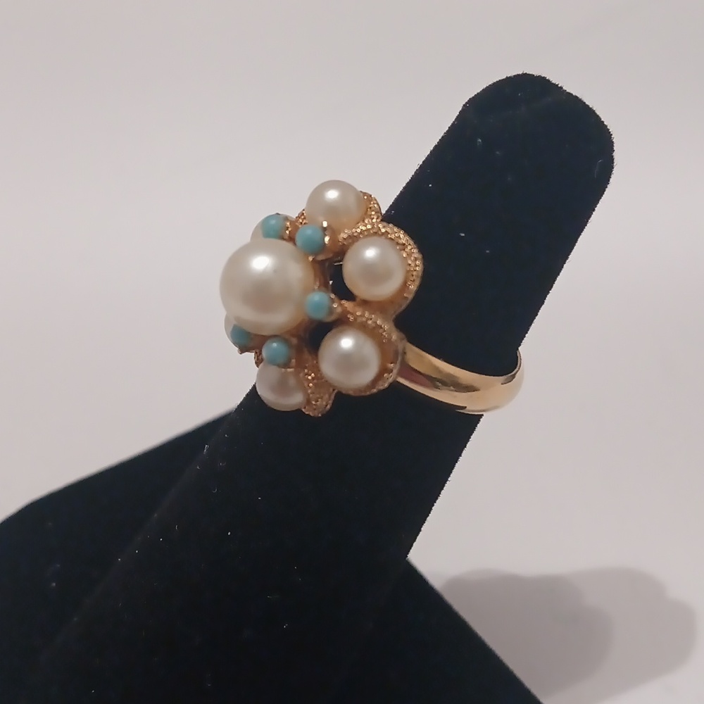 Vintage Avon Lustre Ring - Picture 5 of 6